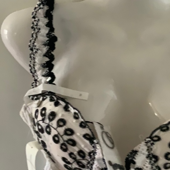 NWT. Yaya Clothing Bustier. Lace - Picture 15 of 16